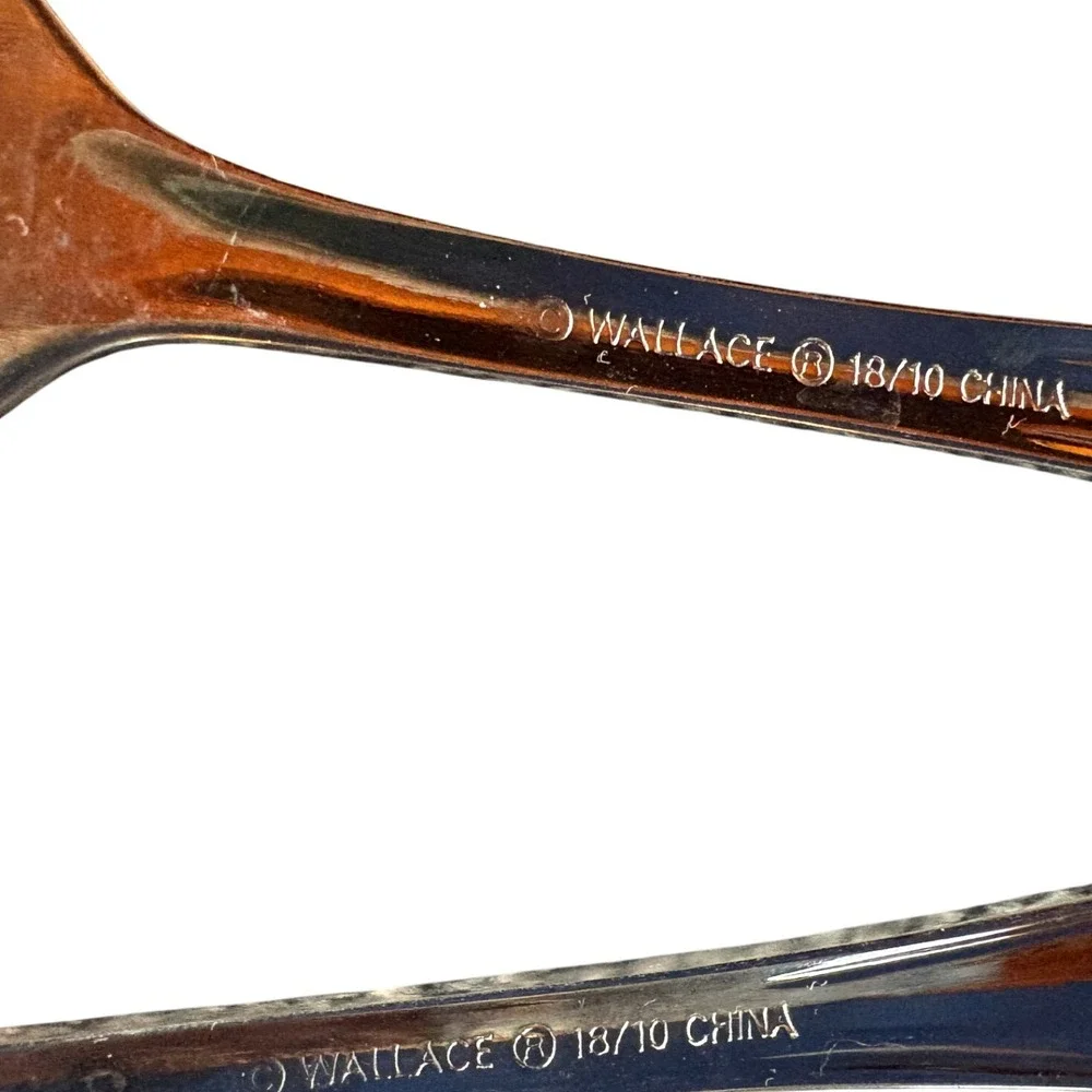 Wallace 18/10‎ China Silverware Flatware Set 2 Knives 2 Forks 1 Spoon